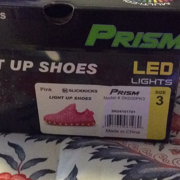 SOLD!!!!!!     Slickkicks light up LED shoes. - Picture 7 of 7